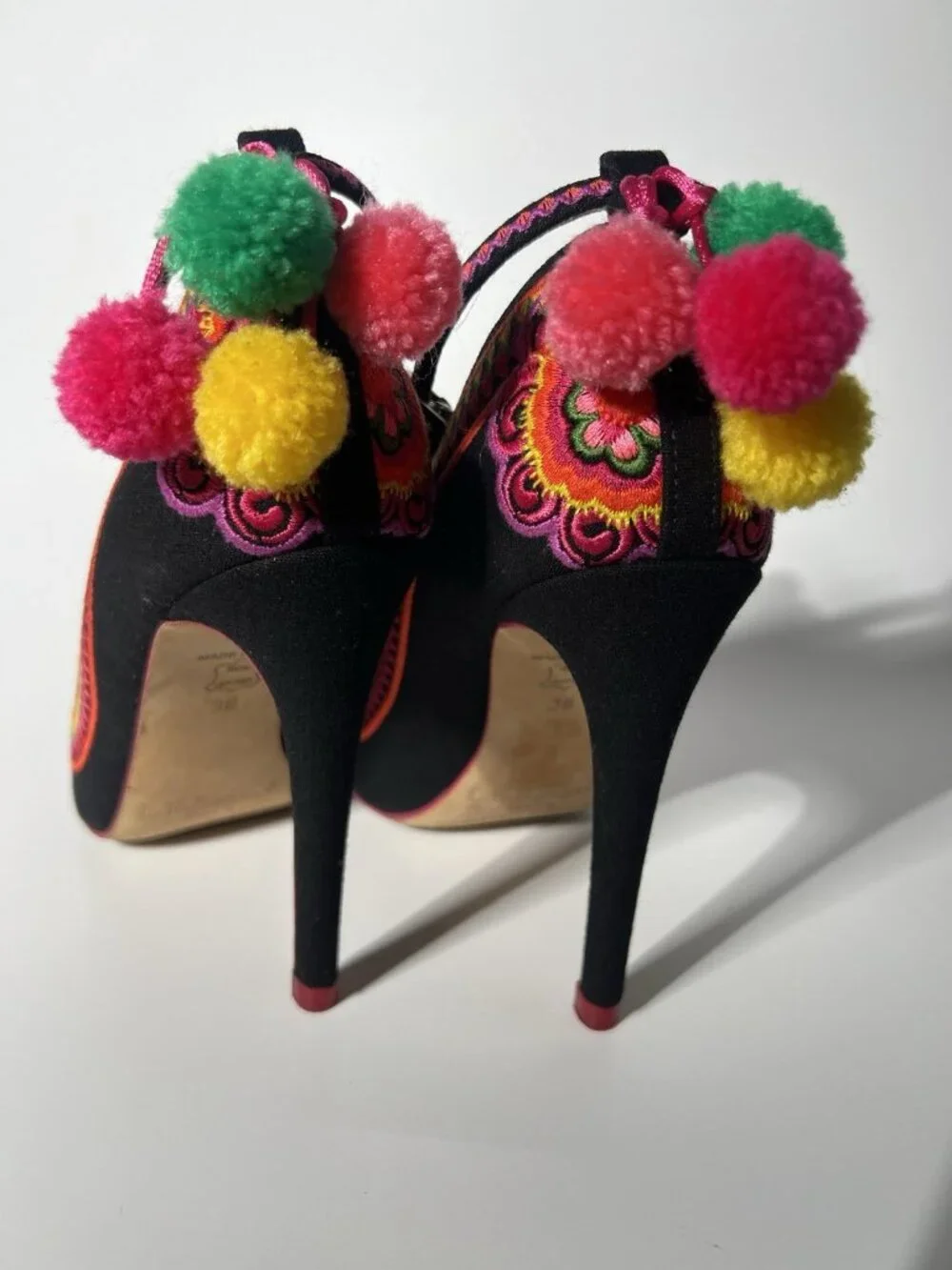 L.K. Bennett Caroline Issa Limited Edition Parrot Heels EU 38 - Picture 10 of 15